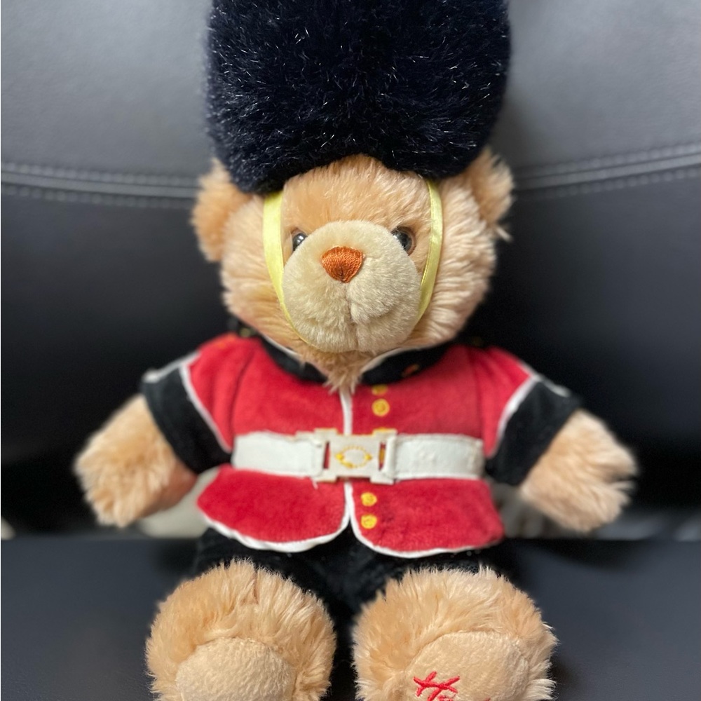Hamleys London British Guard 250TH Anniversary Teddy Bear beefeater Plush Toy